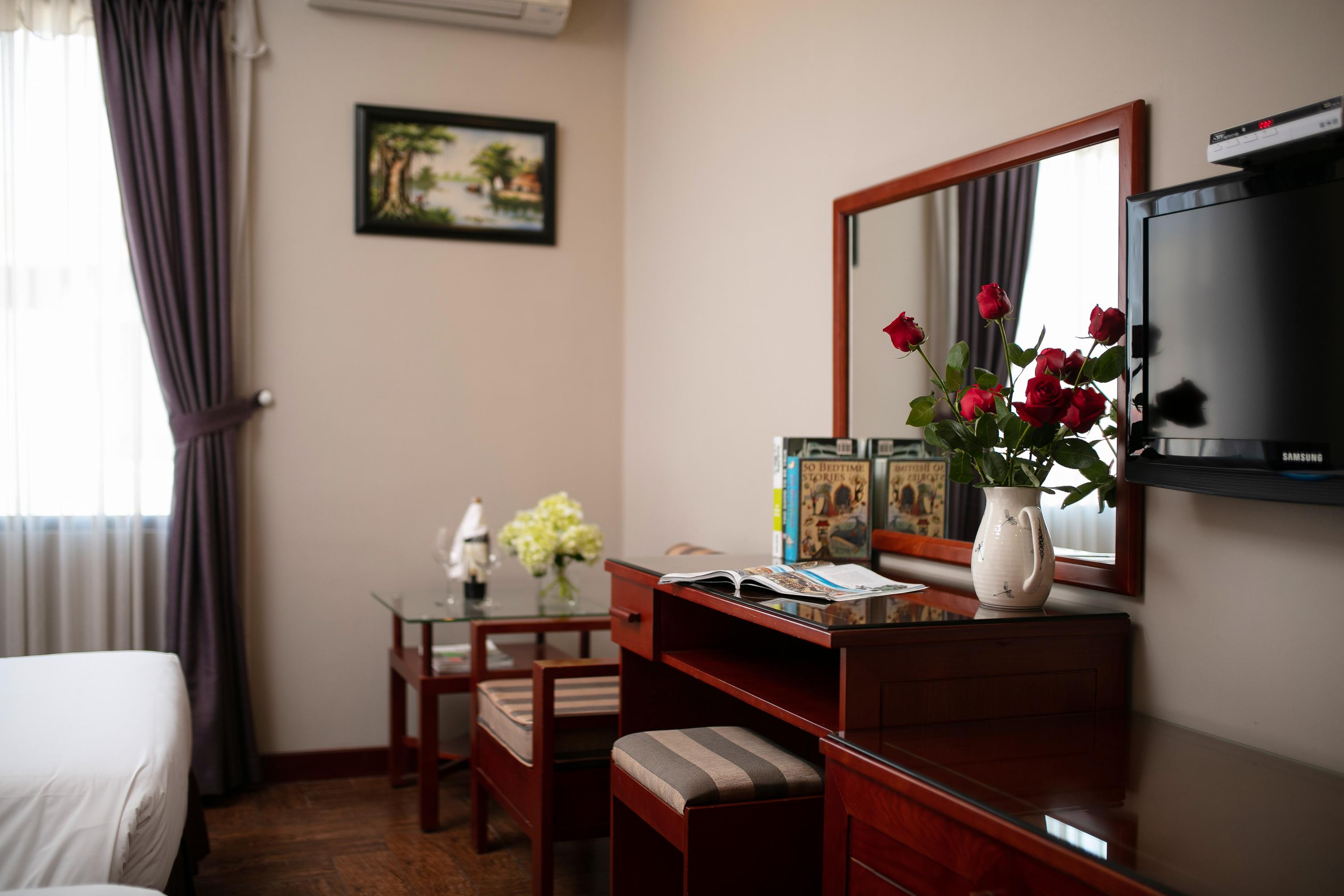 Sen Hotel Hanoi Buitenkant foto
