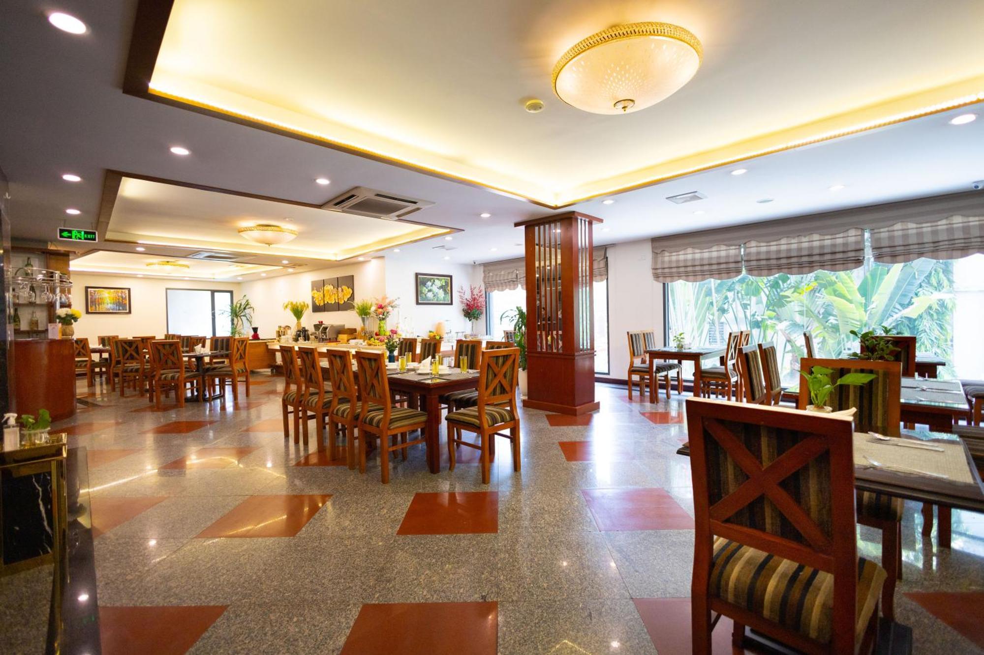 Sen Hotel Hanoi Buitenkant foto