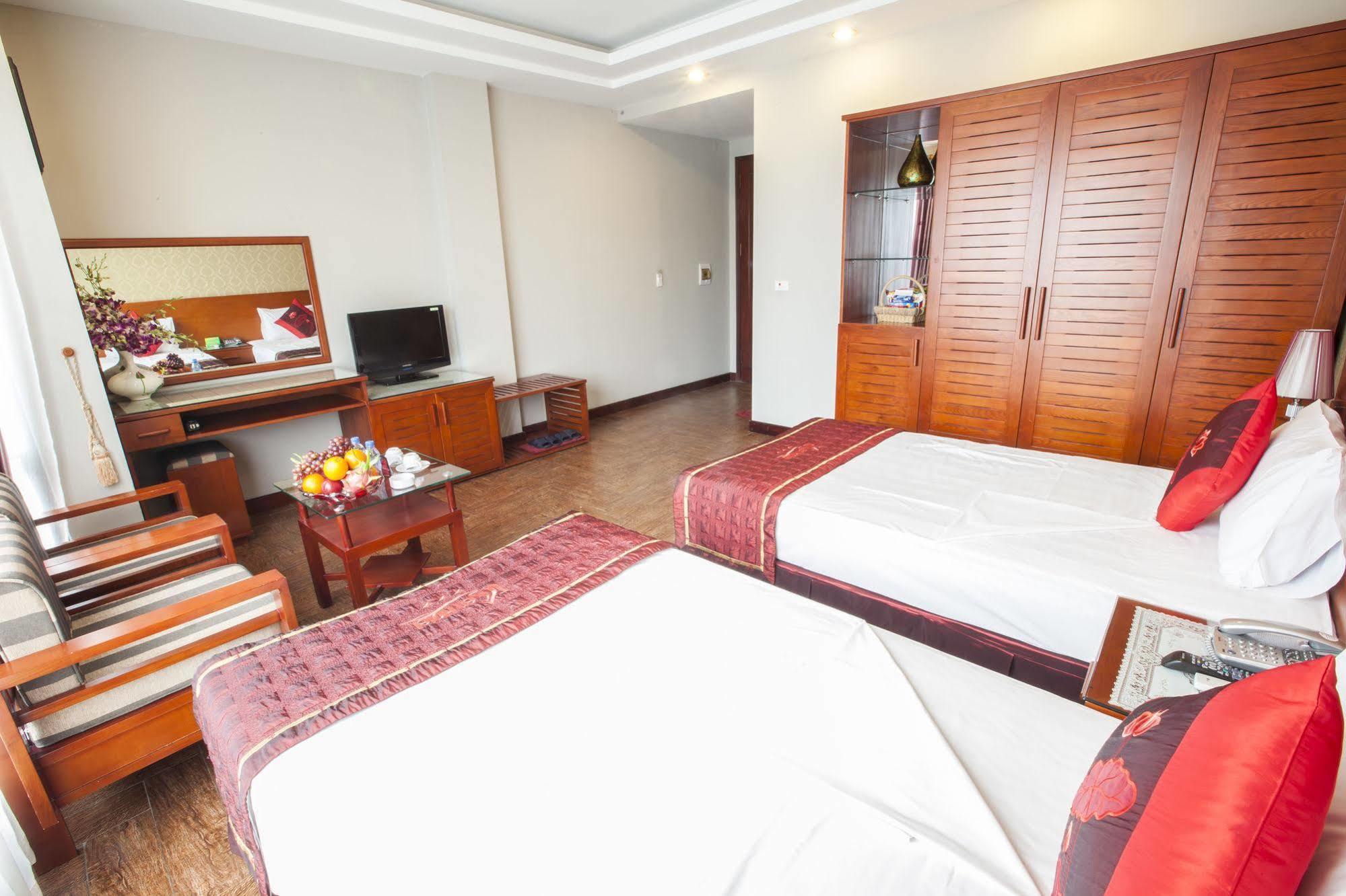 Sen Hotel Hanoi Buitenkant foto