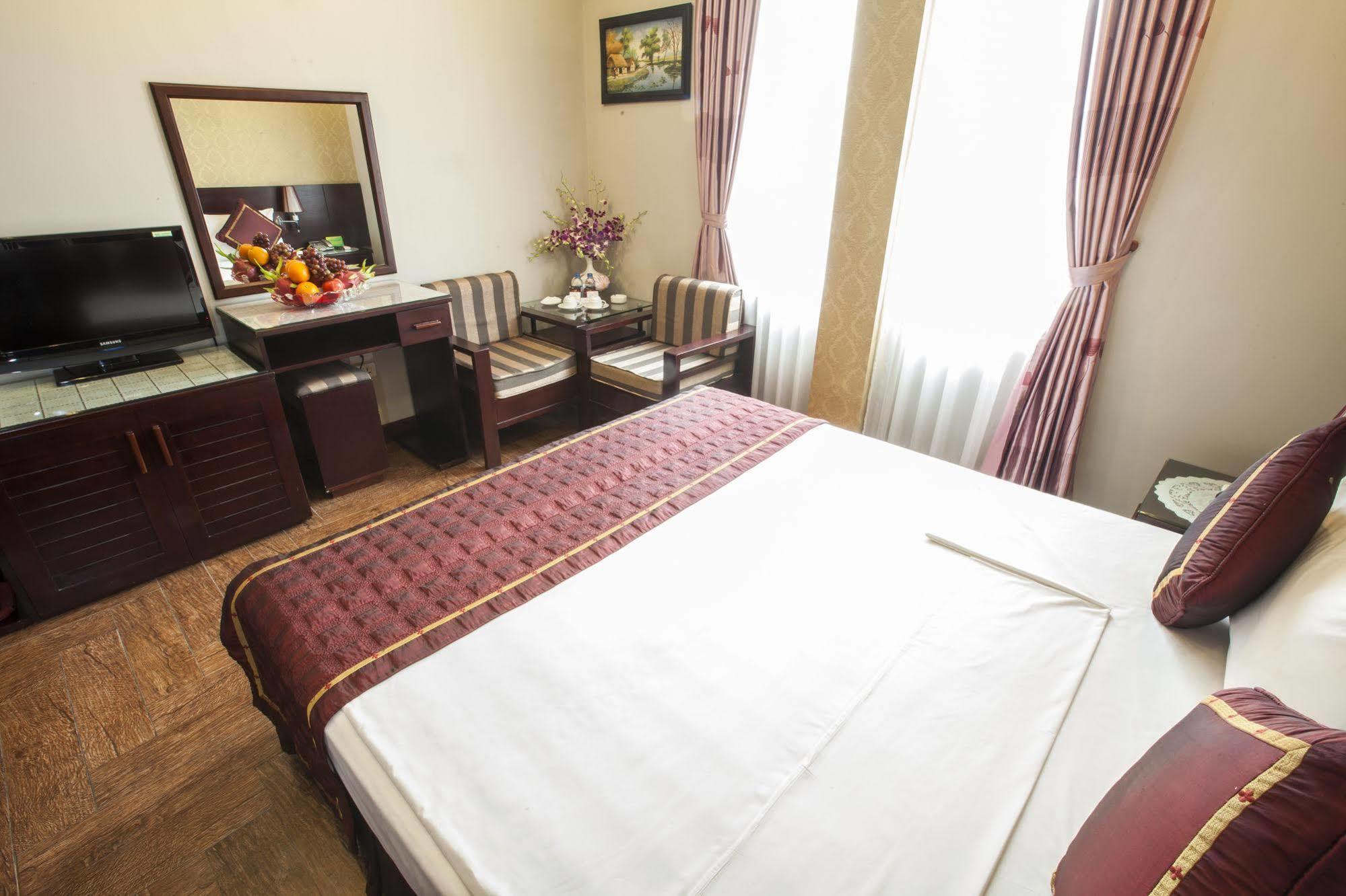 Sen Hotel Hanoi Buitenkant foto